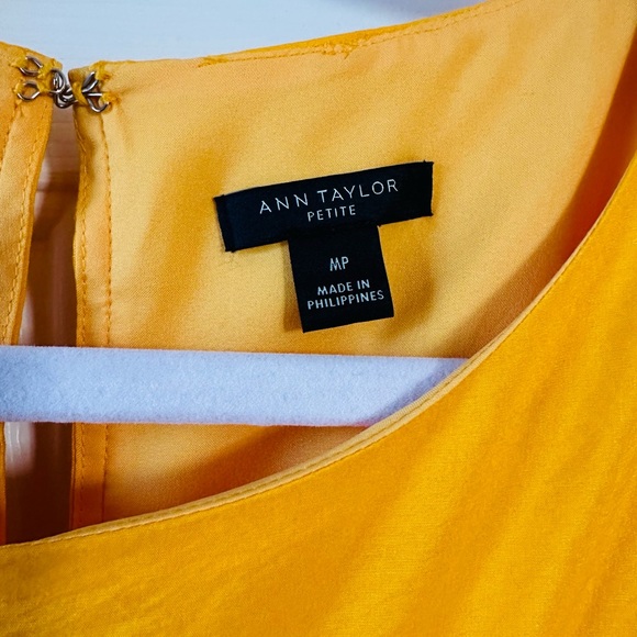 Bright yellow crushed silk midi dress💛 - Picture 3 of 11